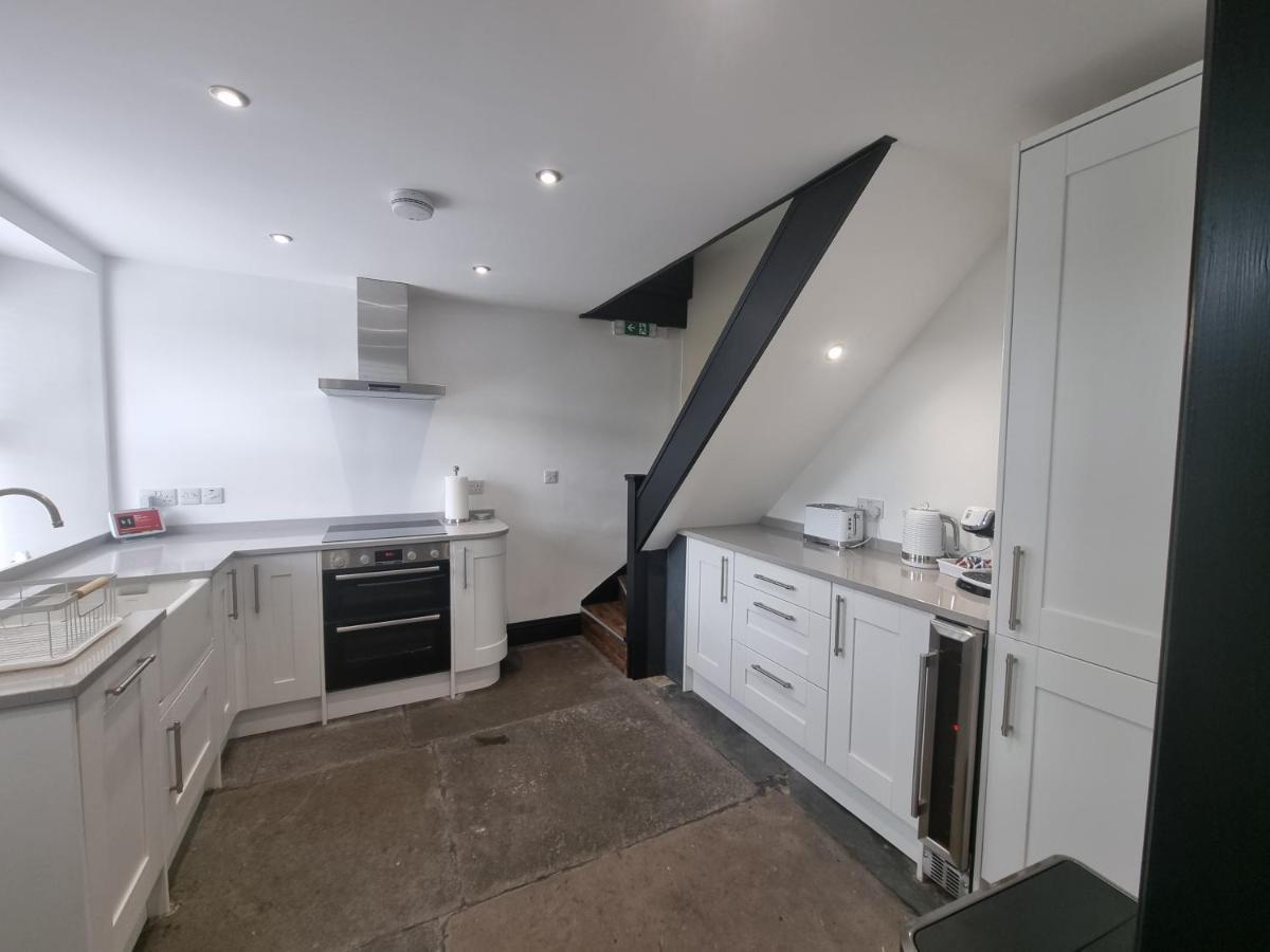 Luxurious Cottage With Hot Tub, Lake District Duddon Bagian luar foto