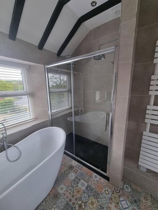 Luxurious Cottage With Hot Tub, Lake District Duddon Bagian luar foto